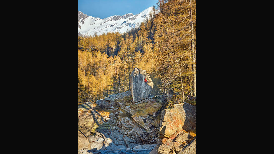 Bernd Zangerl am Photoblock im Val di Orco, Italien