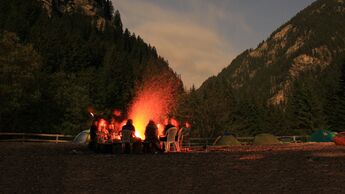 Camping im Magic Wood Avers Bouldergebiet