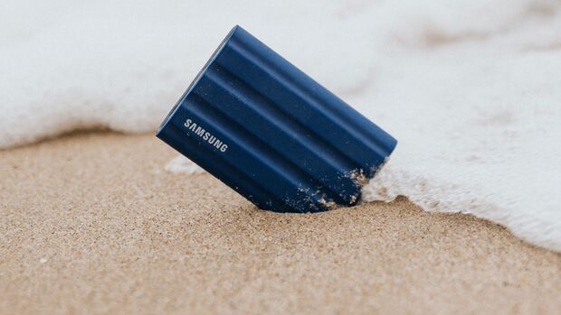 Die portable SSD T7 Shield ist erhältlich in den Kapazitäten 1 TB und 2 TB.
