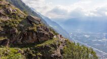 Ein Wander-Highlight in der Region: der 108 km lange Vinschger Höhenweg ...