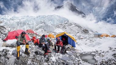 GettyImages Westend61 - Mount Everest