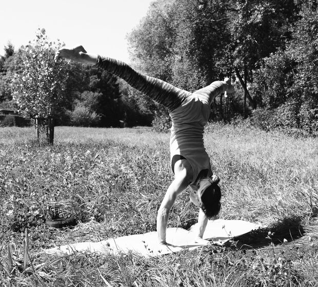 KL Ashtanga Yoga Prasarita Handstand Sarah Burmester