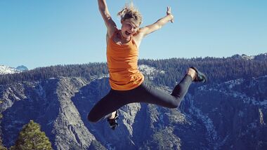 KL Hazel Findlay on top of El Cap after freeing the Salathe