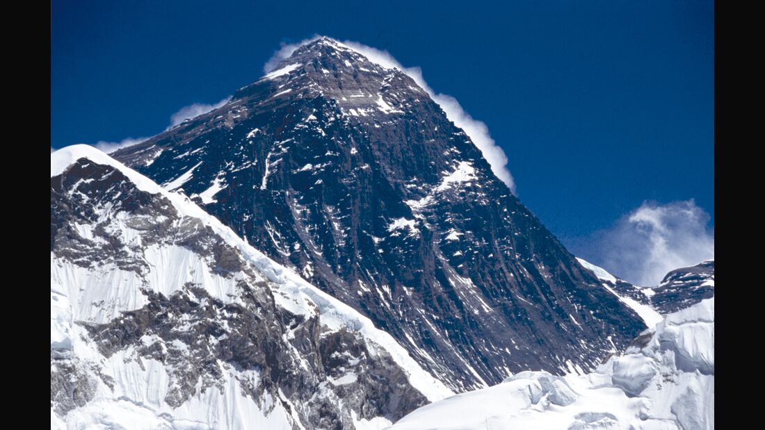 KL-Mount-Everest-c-Ralf-Dujmovits-E351 (jpg)