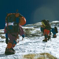 KL-Mount-Everest-c-Ralf-Dujmovits-E572 (jpg)