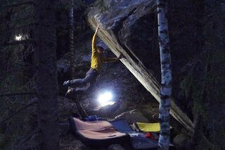 KL Nalle Hukkataival bouldert Burden of Dreams (Fb 9a), formerly Lappnor Project