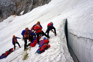 KL Spaltenbergungsübung am Höllentalferner Gletscher
