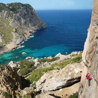 KL-klettern-auf-Mallorca-c-Mark-Glaister-Rockfax-Mallorca-ElFumat-Actionshot-Ziritione-JackGelderd (jpg)