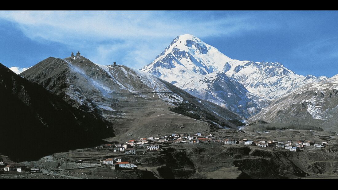 Mount Kazbek in Georgien