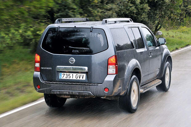 OD-2012-DieBestenFamilienautos-ab30.000-Nissan-Pathfinder (jpg)