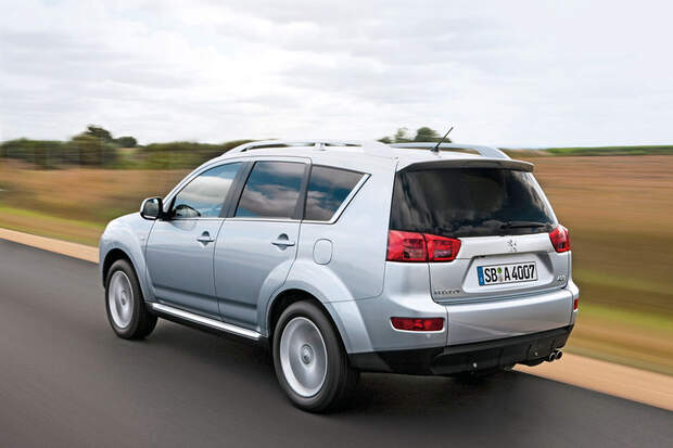 OD-2012-DieBestenFamilienautos-ab30.000-Peugeot-4007 (jpg)