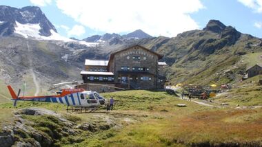 OD-2013-Die-Alpen9 Helikopter Hütte (jpg)