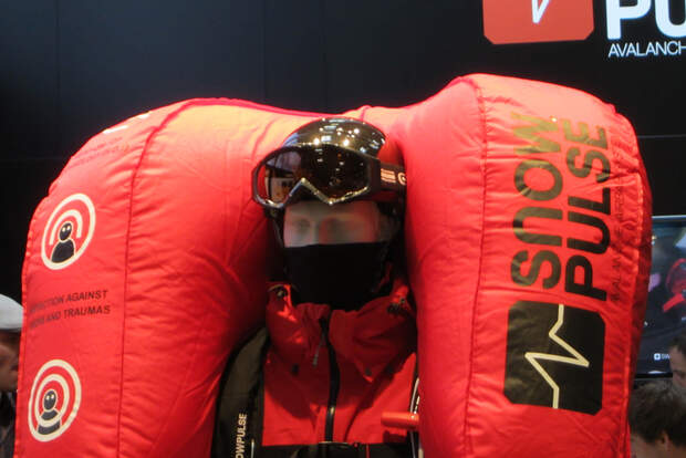 OD ISPO-2012-Messe-Neuheiten-Ausruestung-Mammut-Protection-RAS-18-Equipment (jpg)