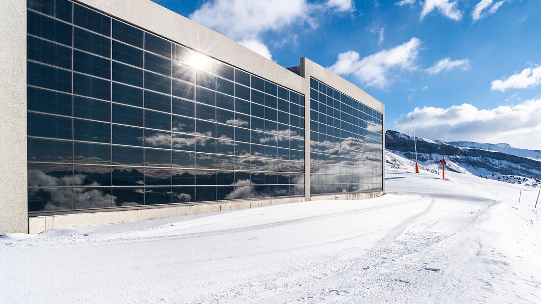 Photovoltaikanlage im Schweizer Skigebiet Flims Laax Falera