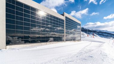 Photovoltaikanlage im Schweizer Skigebiet Flims Laax Falera