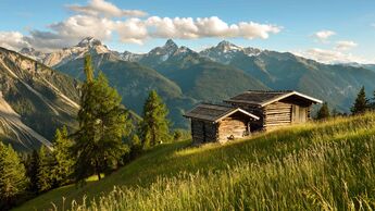 SWITZERLAND Sommer Urlaub Wandern Alpen Berge Schweiz Graubünden Wiesner Alp über Davos, Piz Ela, Corn da Tinizong, Piz Mitgel