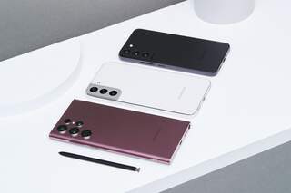 Samsung Galaxy S22 Smartphones