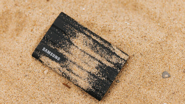 Samsung T7 Shield