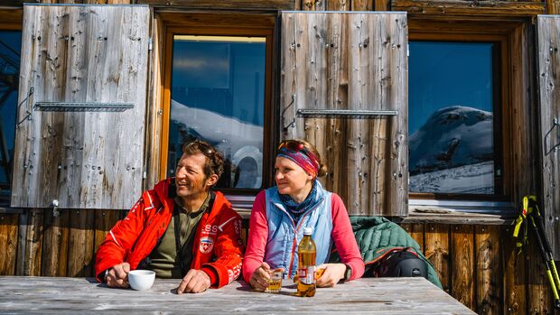 Skitouren Special 12/2021: Reportage Schweiz