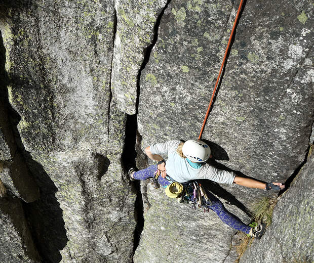 Trad-Klettern, clean climbing in der Schweiz