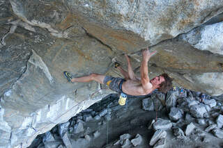 adam-ondra-project-hard-9c-c-pavel-blazek- (jpg)