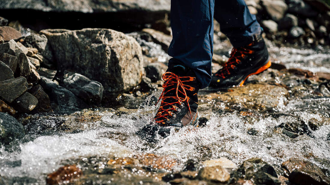 Zum-Bergsteigen-und-Klettern-top-Die-neuen-Lowa-Vajolet-Mid-GTX-im-Test