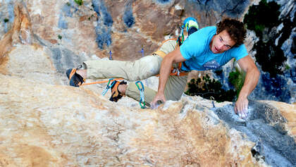 Marvin Winkler klettert Chispa 8c+ in Villanueva del Rosario