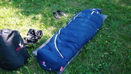 OUTDOOR Unboxing: Grüezi Bag Downwool Ice Schlafsack