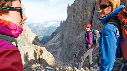 OD 1115 Woman Südtirol Dolomiten Langkofelscharte