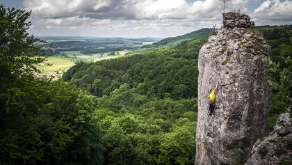 kl-klettern-frankenjura-nuernberger-turm-c-rico-haase-n (jpg)