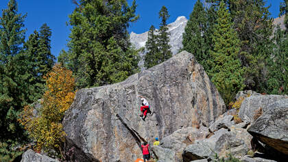 Bouldern indischer Himalaya Rakchham