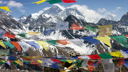 Goyko Ri mit Blick auf den Mount Everest