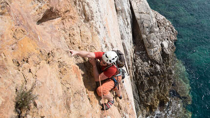 kl-klettern-im-winter-sardinien