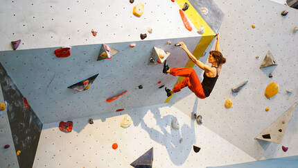 kl-bouldern-kletterhose-aufmacher-sarah-climbmax-n (jpg)