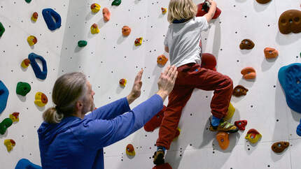 kl-klettern-mit-kindern-bouldern-spotten-DSC_5793 (jpg)