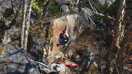 Bouldern indischer Himalaya Rakchham