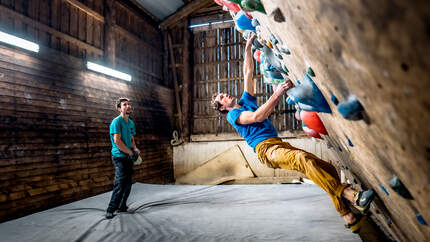 Adam Ondra & Stefano Ghisolfi bouldern in Flatanger