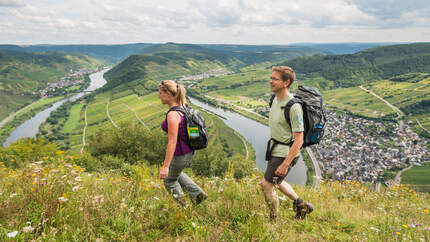 od-RPT-Wanderwunder-2012-Moselsteig-126-Calmont-Gipfelkreuz-Br (jpg)