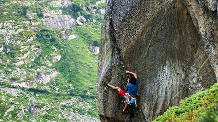 Trad-Klettern, clean climbing in der Schweiz