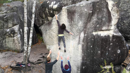 kl-bouldern-in-fontainebleau-kat-medaille-en-chocolat-apremont-3410 (jpg)