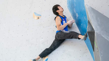 KL japanische Beweglichkeit beim Bouldern