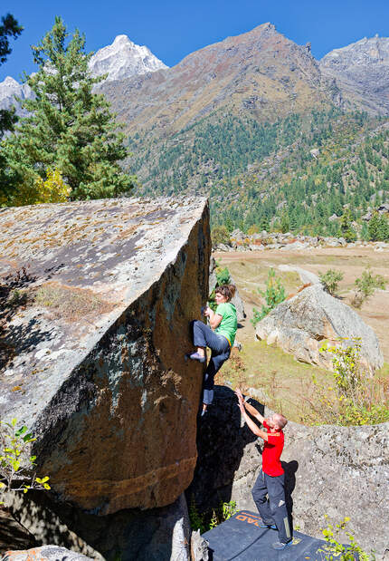 Bouldern indischer Himalaya Rakchham