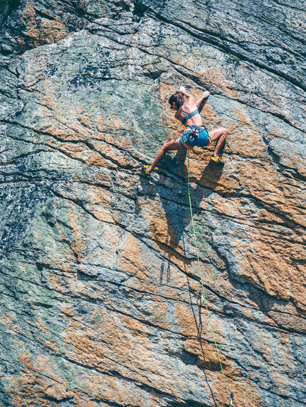 Klettern und Bouldern in Mognola