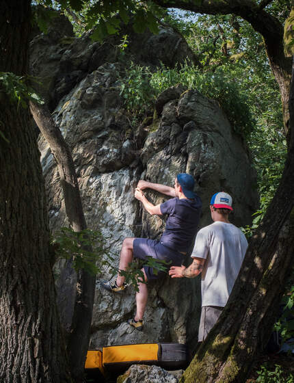 Bouldern im Taunus nordwestlich von Frankfurt