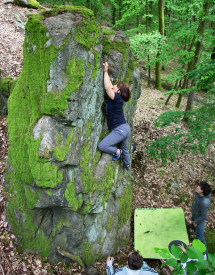 Bouldern im Taunus nordwestlich von Frankfurt