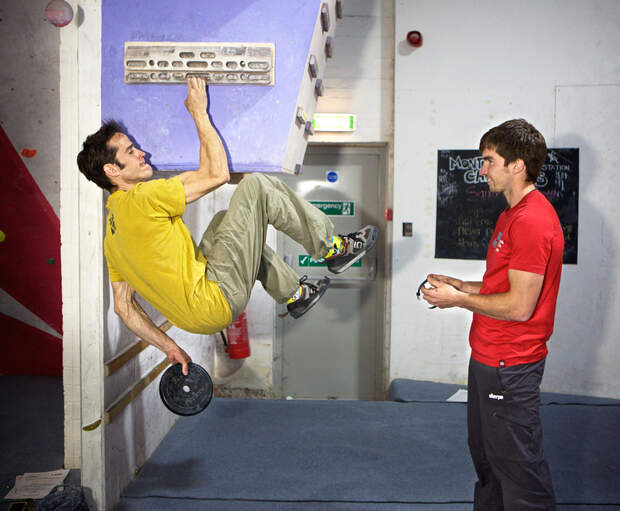kl-besser-klettern-coaching-lattice-training-tom-randall-ollie-torr-training-c-peter-kneen (jpg)