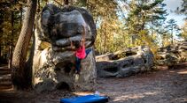 kl-bouldern-in-fontainebleau-roche-aux-sabots-aufmacher-Nov2018-c-Rico-HaaseDSC_3775 (jpg)