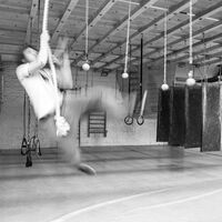 kl-ninja-warrior-training-hangeln-affenschaukel-grams-img-6499 (jpg)