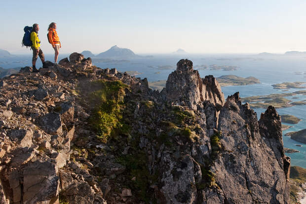 od-2015-special-norwegen-nordnorwegen-Die Aussicht entlang der Helgelandküste in Nordnorwegen ist ausnahmslos beeindruckend - Terje Rakke/Nordic Life