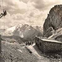 od-2019-dolomiten-jubilaeum-1954-Toni-Demetz-Huette-Dolomites-Val-Gardena (jpg)